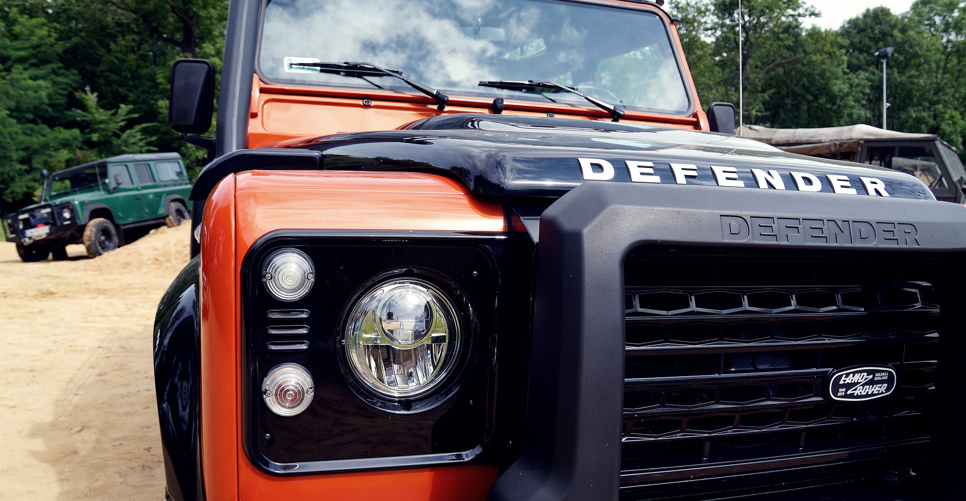 land-rover-2670731_1920 land-rover-2670731_1920