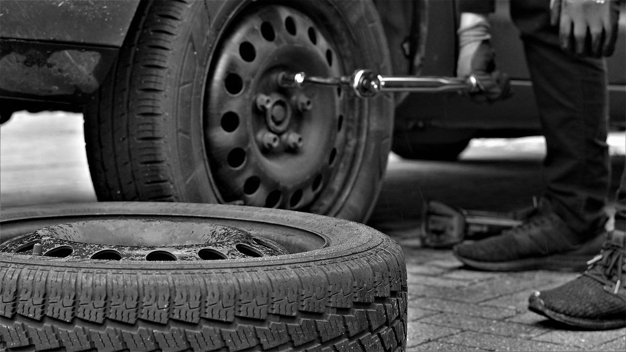 mobile-tire-installation-how-find-a-trusted-installer-near-you-truck